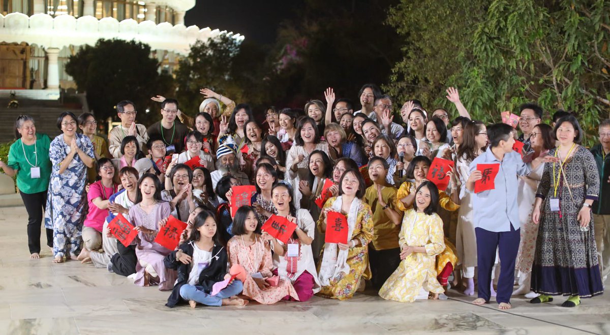 Gurudev Sri Sri Ravi Shankar tweet media