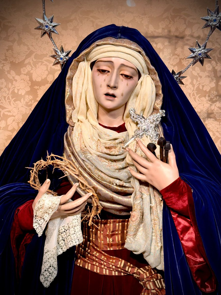 appazymisericor's tweet photo. 🔵🔴 Nuestra Señora de la Misericordia ataviada de hebrea anunciando el tiempo de Cuaresma.

Vestidor: Julio Delgado @juliodelgadovestidor

Infórmate y contacta:
secretaria@pazymisericordia.com

#APPazyMisericordia  #NuestraSeñoradelaMisericordia
#viernesdedoloressevilla https://t.co/eNkjqofrWb