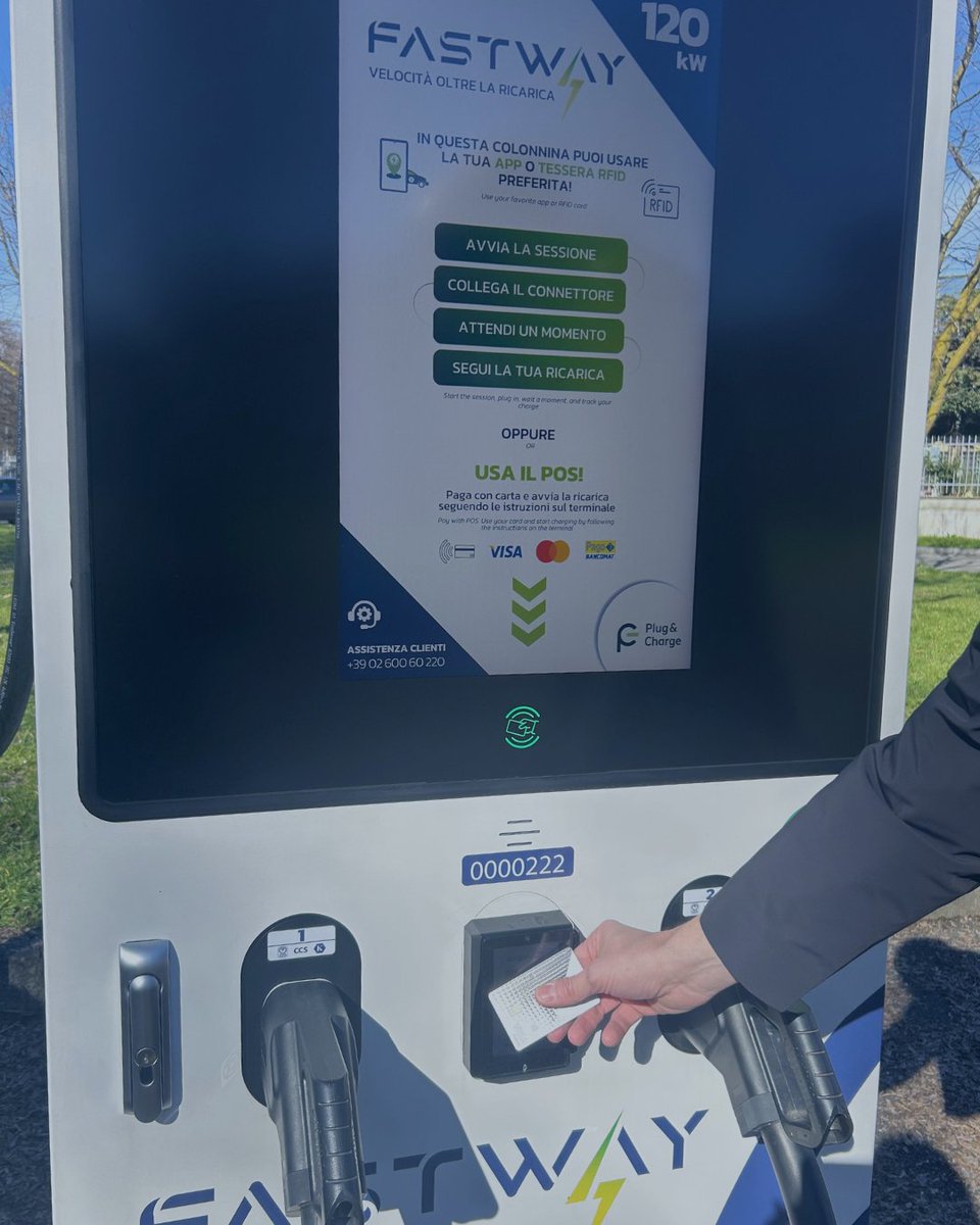 FastWayEnergy's tweet photo. Con #FastWay la ricarica è più accessibile: stiamo lavorando per rendere disponibile sul nostro network il #POS!🙌🏻 

Ideale per turisti di passaggio, chi viaggia con auto a noleggio e chi guida elettrico solo ogni tanto. Avvii e paghi senza app o account specifici💳
#eMobility https://t.co/5hZ1s3wnQK