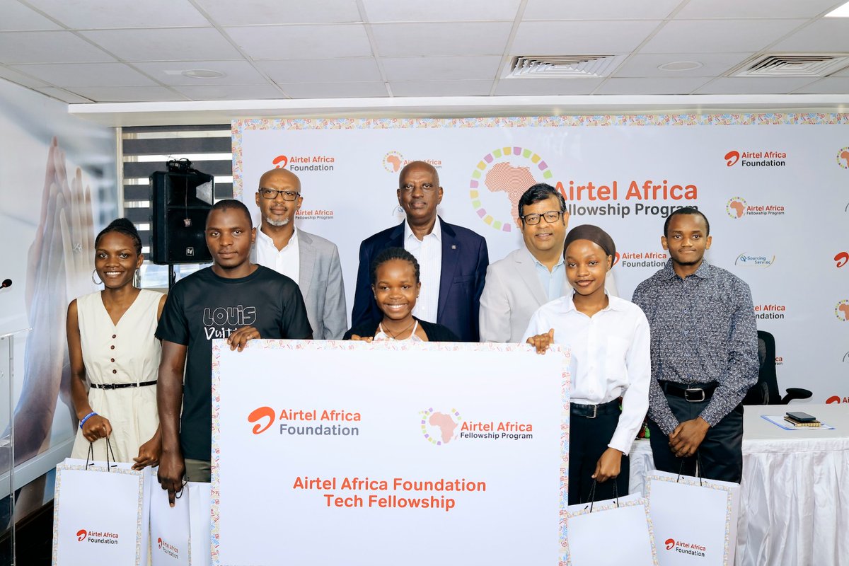 CEOEastAfrica's tweet photo. Airtel Africa Foundation has unveiled a UGX 3.85 billion (USD 1.024 million) Tech Fellowship that will transform the lives of 20 Ugandan students from underprivileged backgrounds, fully supporting them through ICT and STEM degrees at some of the country’s leading universities.  

This is a rare kind of investment—one that goes beyond funding education to create the stability and freedom young talent needs to grow into the engineers, developers, and innovators Uganda’s digital economy urgently requires.

Read the full Story https://t.co/yHmjrPEihV