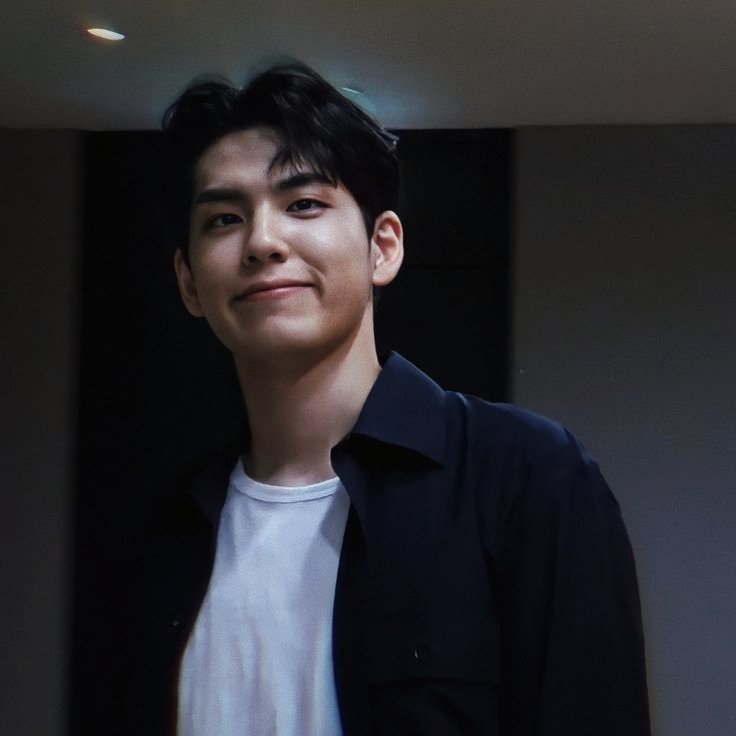 whatifwonpil's tweet photo. #wonpil au | the power of love

which is scarier: cramming your review for a quiz on tax, or having someone ask for your help—at 3AM when silence in the library is at its peak? idk, ask wonpil (who's probably screaming for his life right now).

#DAY6FiloAUFest3 #MyDayWritesAnew https://t.co/tvu0Yg59fw