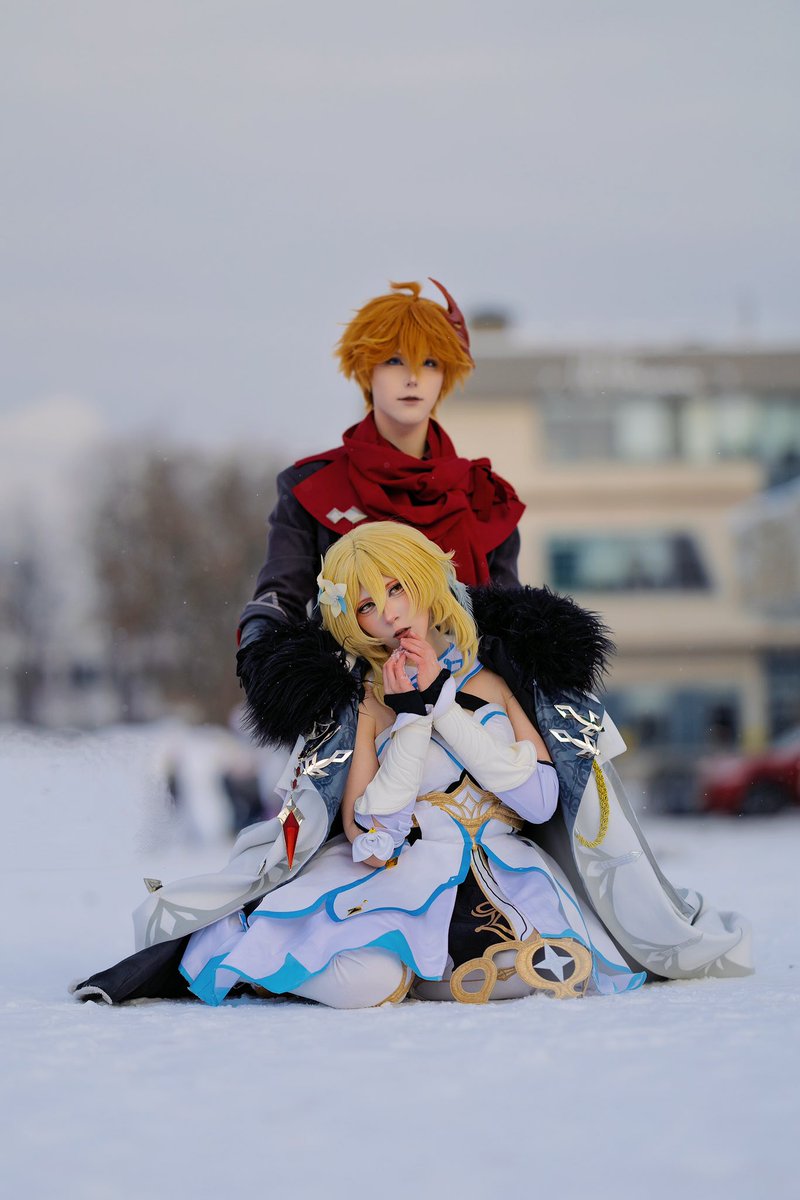 FelixDarera's tweet photo. Tartaglia x Lumine
“What if I fall first?” - Lumine
“Ha, you lack conviction in your own abilities” - Tartaglia 
#tartaglia #cosplay #lumine #genshin https://t.co/AdPcseT03b
