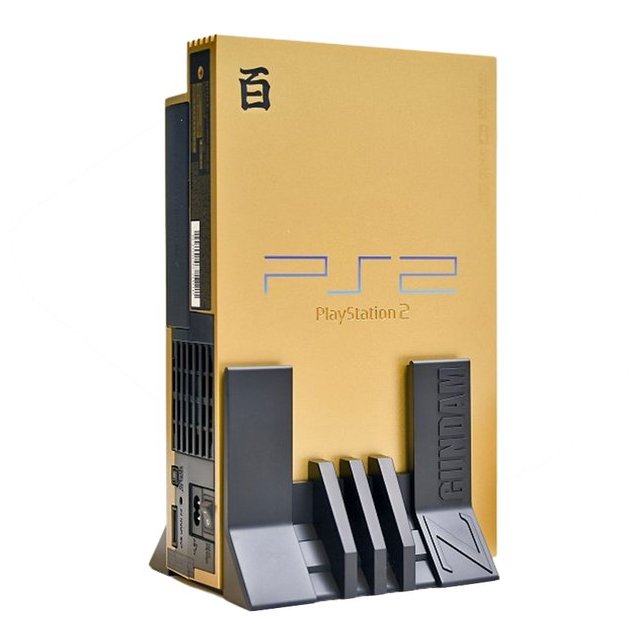 The 2003 PS2 Mobile Suit Z Gundam Hyakushiki Gold Pack is straight-up art.