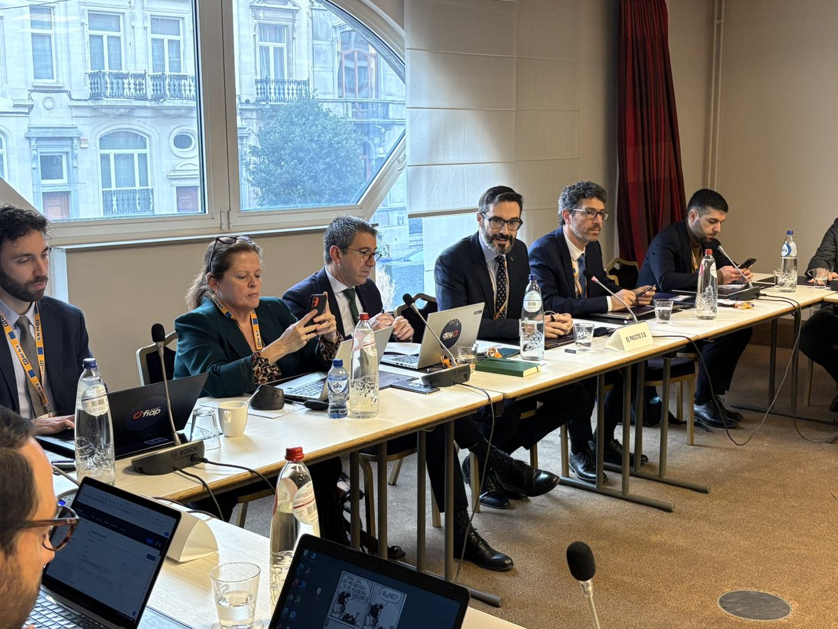 ELPACCTO's tweet photo. ⚖️Comienza en Bruselas la Reunión entre EL PACCTO 2.0 y representantes de instituciones de Justicia de América Latina y el Comité de Lima.

El objetivo es definir conjuntamente las prioridades en la materia y preparar la reunión UE-América Latina de mañana 🇪🇺🫱🏼‍🫲🏽🌎 https://t.co/xoetzdQRyc