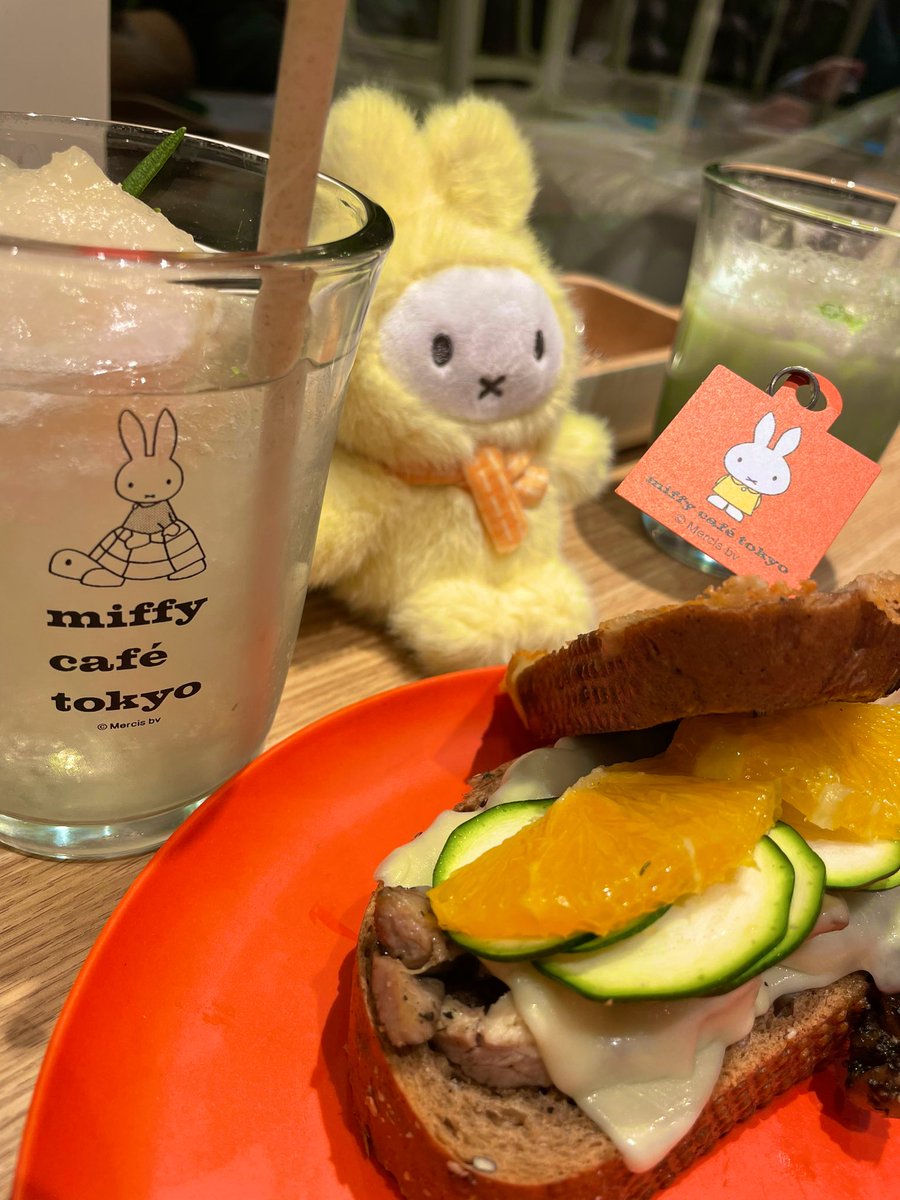 makingfunako's tweet photo. #ミッフィーカフェトーキョーの思い出 

なんとか予約ねじ込んではじめてのミッフィーカフェへ🍙
食べるものも飾ってるものもみんなミッフィー付いててずっとかわいい！って騒いでしまった👏
終わってしまうのは寂しいけども、これからもミッフィー愛でる人生でありたいです。ありがとうございました！ https://t.co/r2zsOcMAit