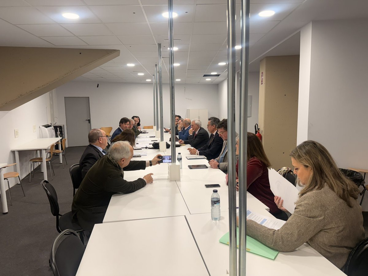 Empresas de Sevilla tweet media