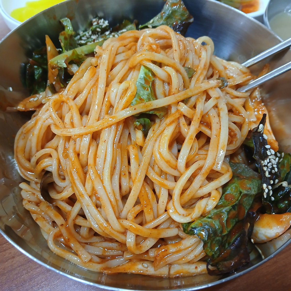 비칼나와따아아아!!!!!! 
이 세상 모든 식재료에 감사를 담아!
잘 먹겠습니다!!!
(...언제적 토리코냐고 5252!)