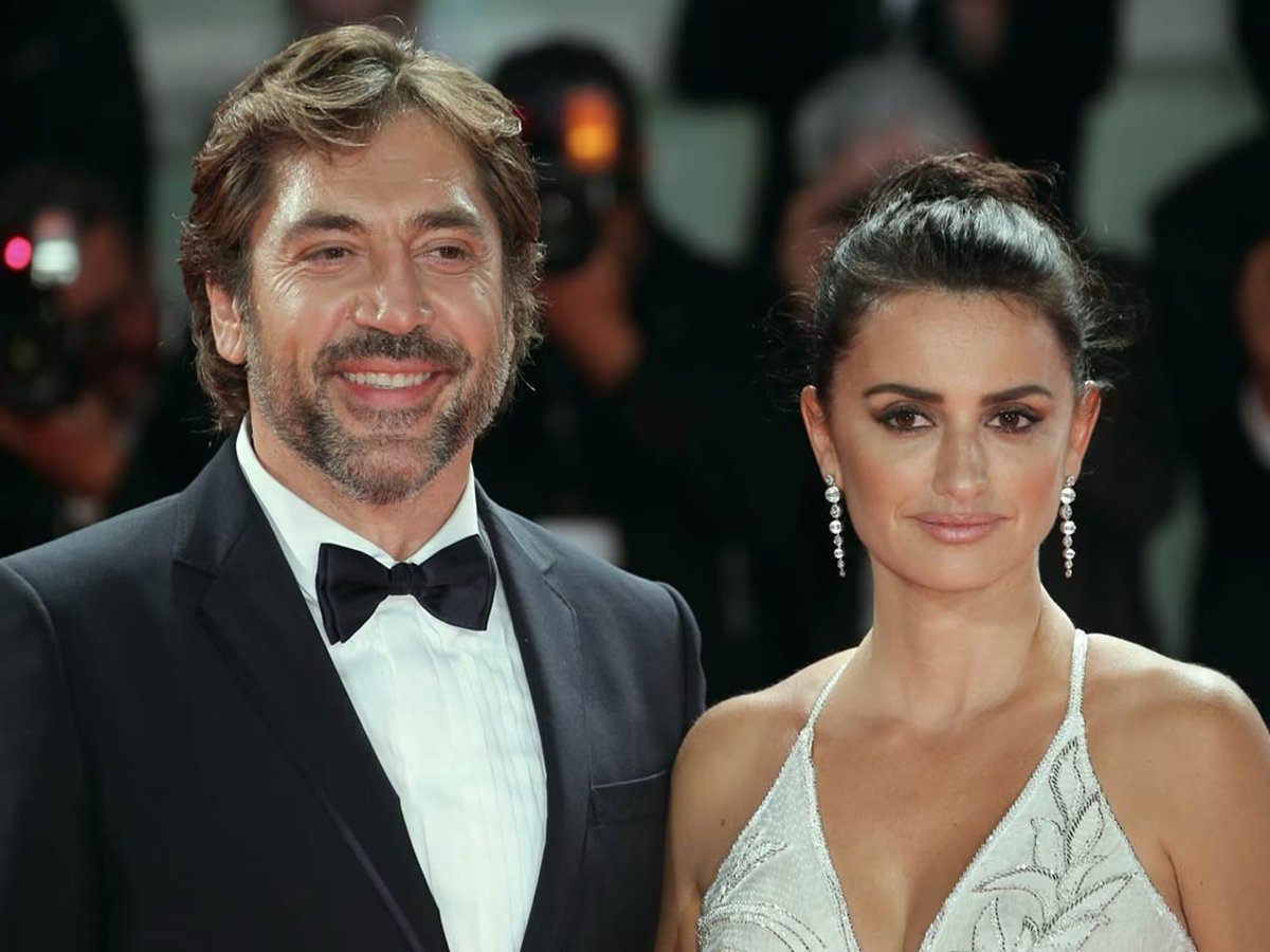 Mientras figuras públicas como Javier Bardem claman contra Israel en festivales internacionales, el silencio sobre el antisemitismo en nuestras propias instituciones es ensordecedor. 

Desde ACOM seguimos denunciando lo que otros prefieren no ver. 🇮🇱