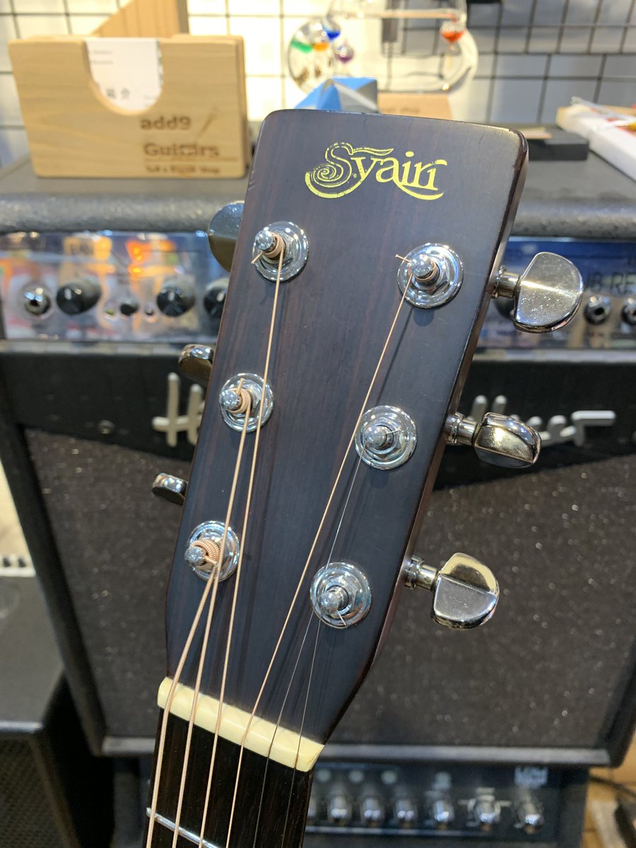 またまた古いギターの復活依頼、S.yairi YD-402です。 お父さまの