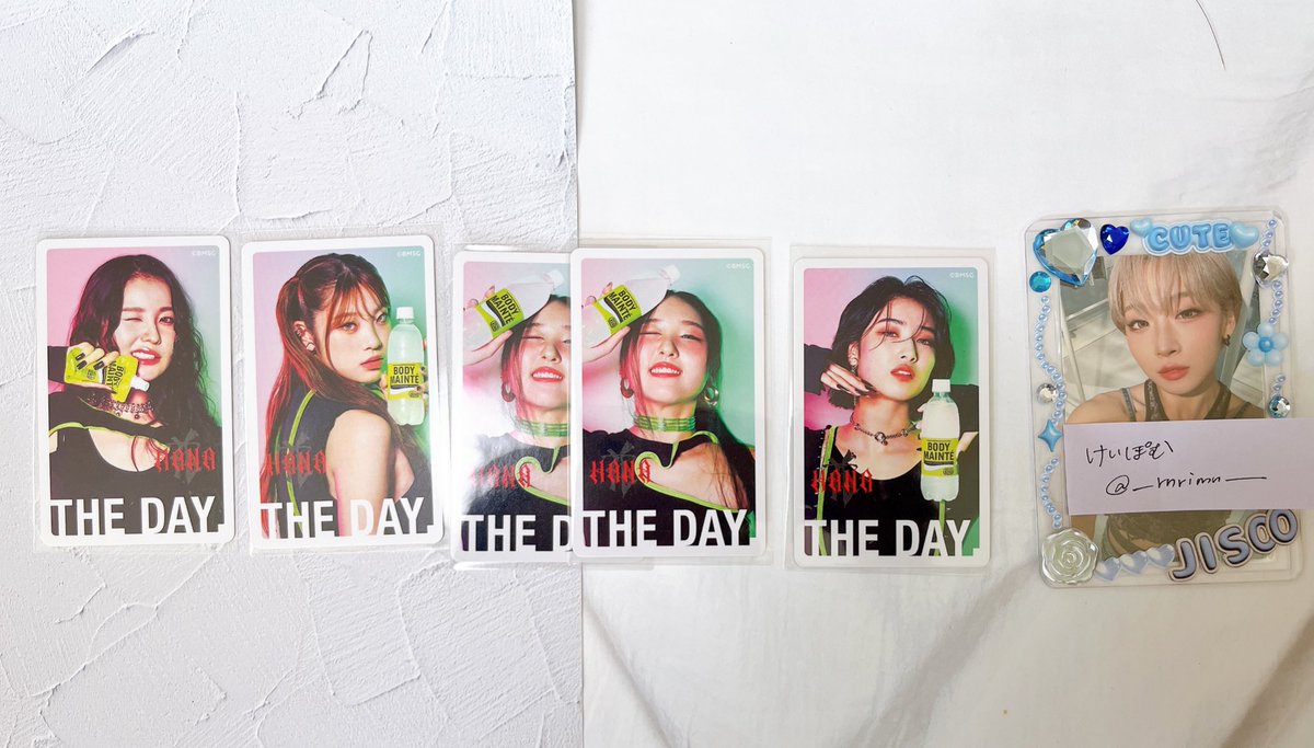 HANA トレカ交換 【譲】画像1.2枚目 【求】画像3枚目JISOO、KOHARU