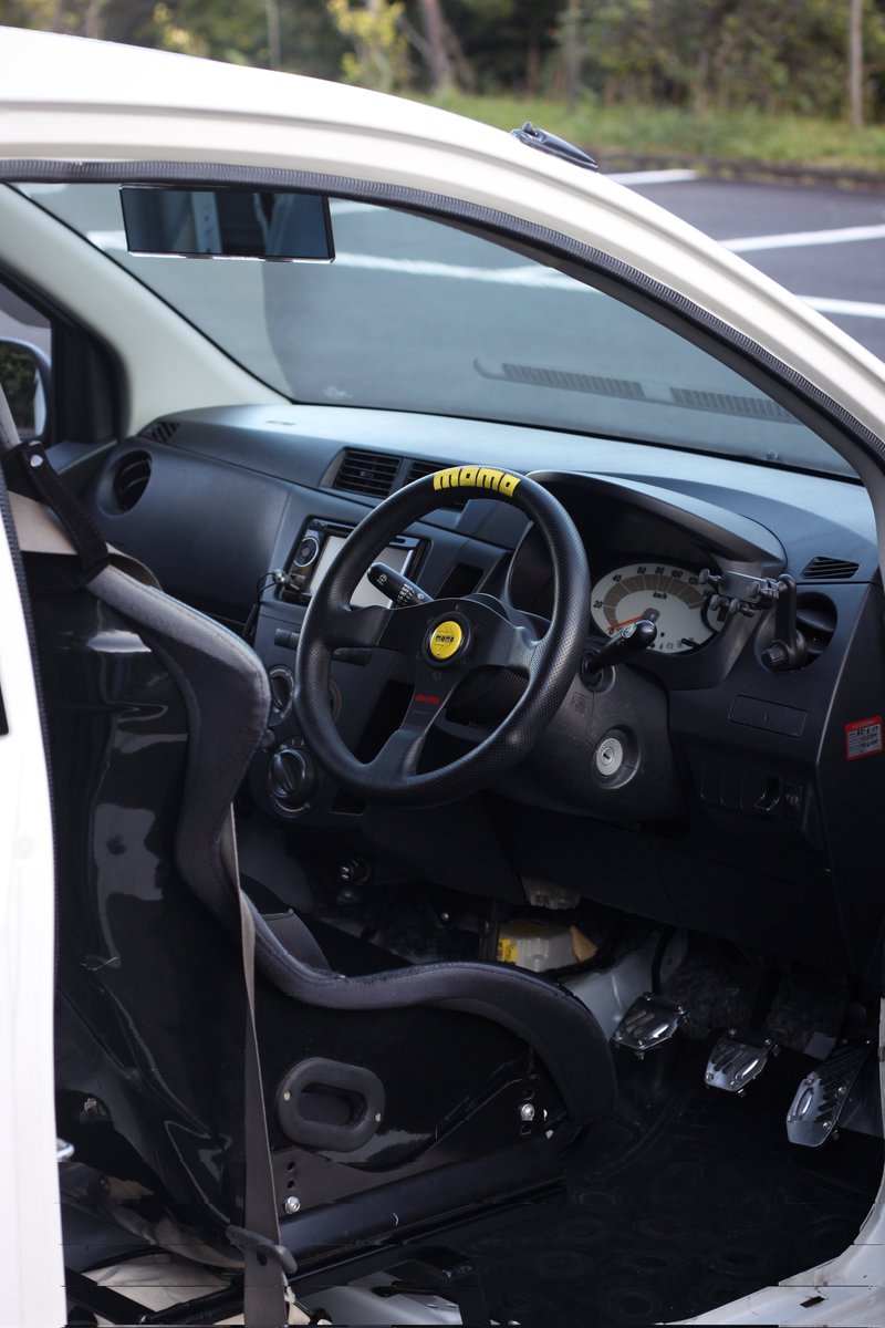 PTF_MEGANE's tweet photo. ← 納車2ヶ月                            現在 →

ﾏｼﾞｷﾁ具合がちょうど良い感じになった https://t.co/PwkC2Q86bn