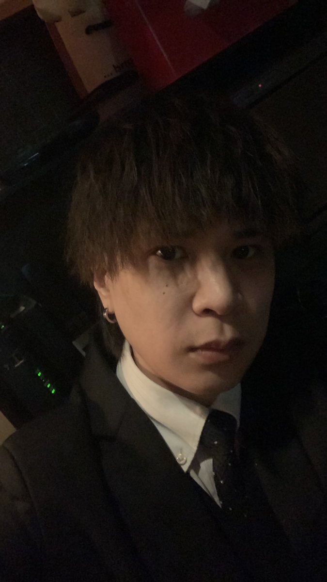 tkmymd0902's tweet photo. 髪の毛を切りました💁✂

皆さん1度見に来てねww

今日もオープンしてるので飲みましょう💪

 #ホスト  #女子大  #ホスト初回  #初回 https://t.co/yeUTVJ9kcO