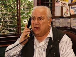 <a href="/gundemio/">gündemio</a> Neee! Ali Kemal 50 yıllık tiyatrocuya laf söylerken mi yakalandı?