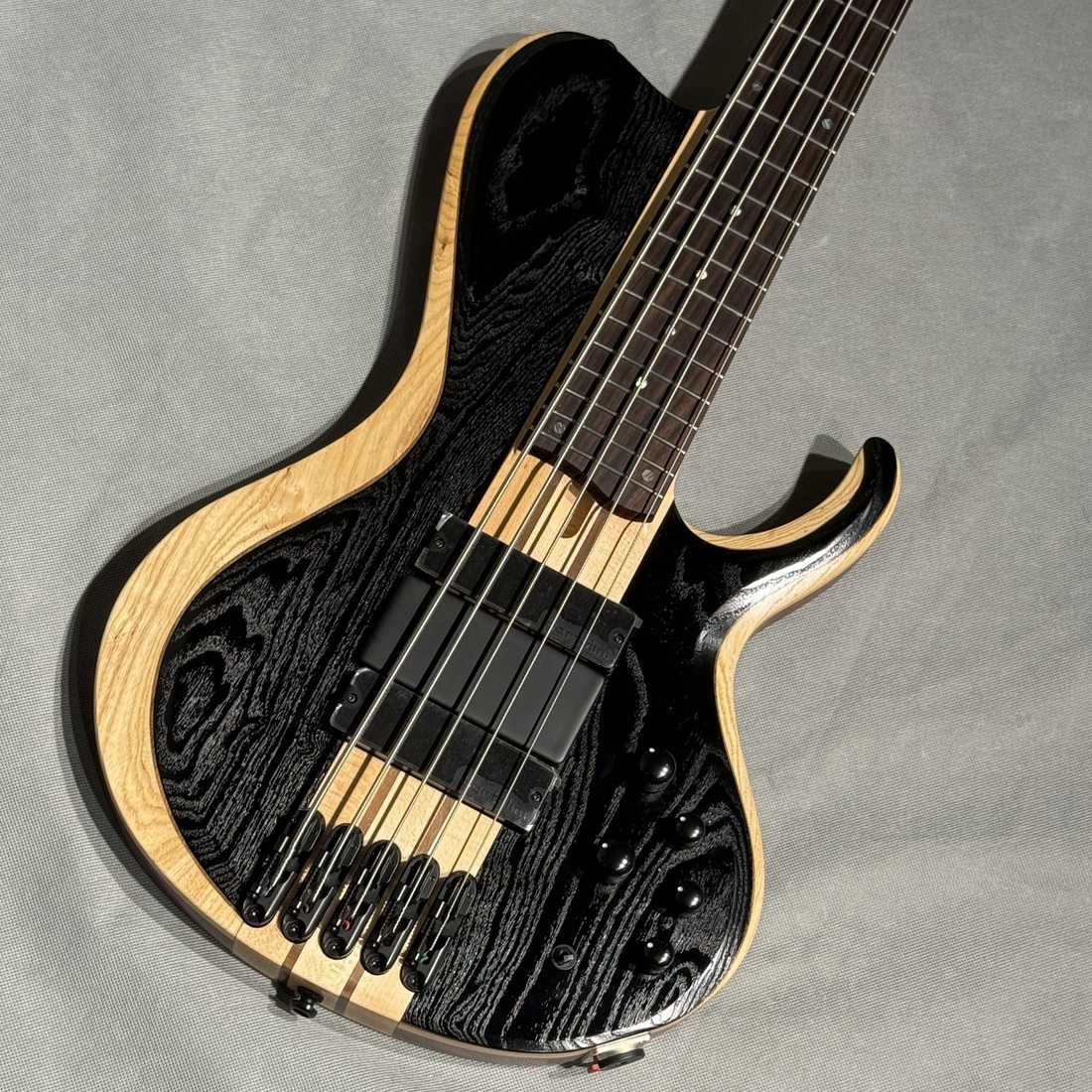 アピタ長久手店】 クールな5弦ベースが入荷しました⚡️ 『Ibanez