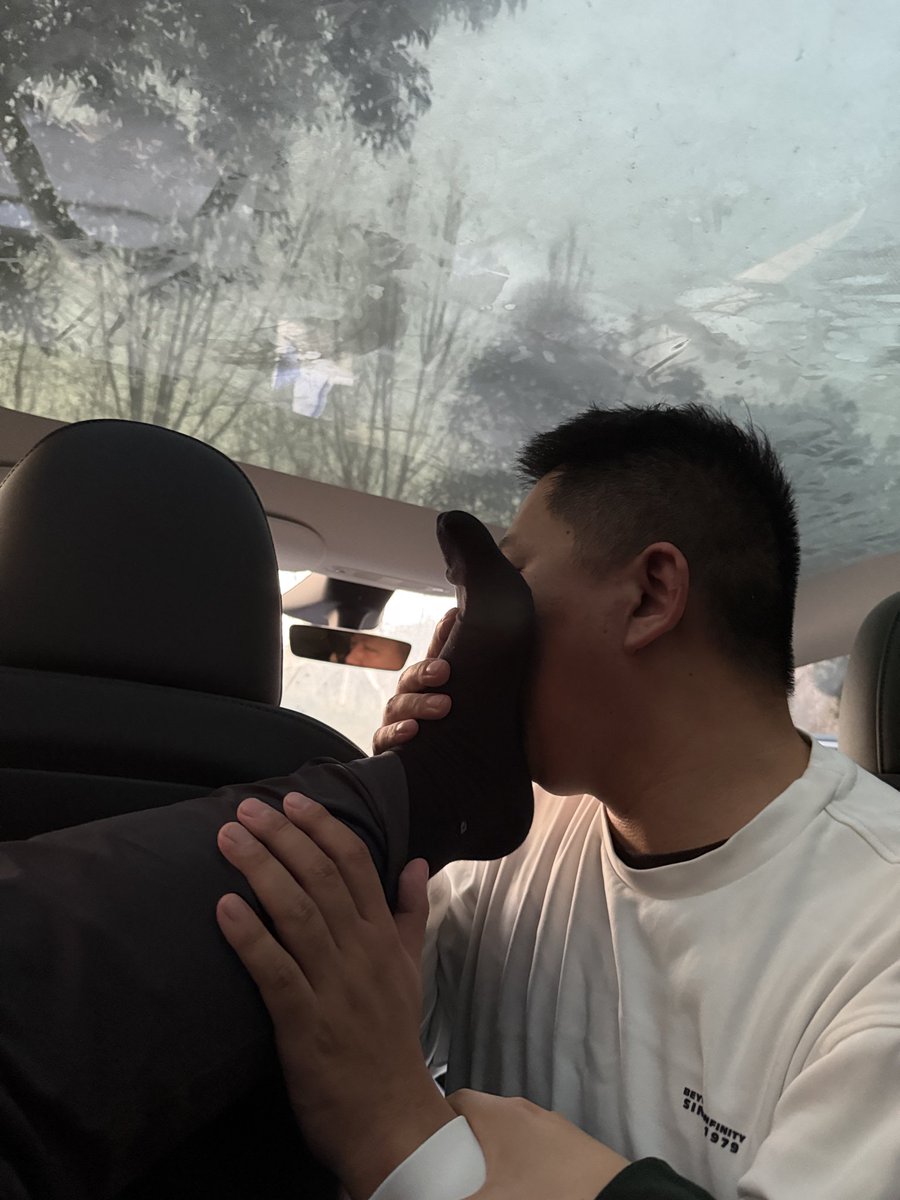 翘翘翼 tweet media