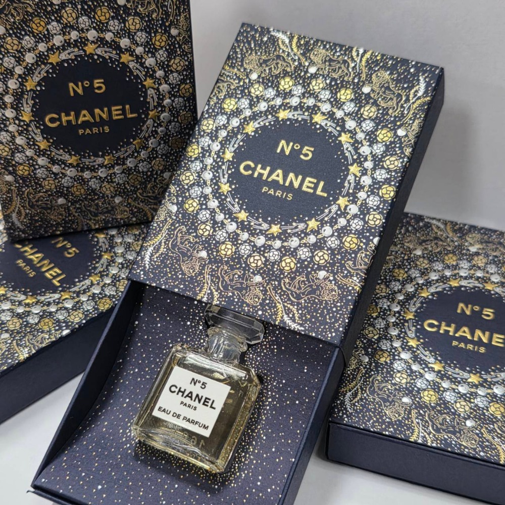 สวยหรูหรามาก น้ำหอม Chanell N°5 Eau De Parfum 1.5ml With Gift Box สวยเลอค่าตั้งแต่แพ็กเกจเลย หอมหรูหรา คลาสสิกและกลิ่นติดทนมาก ✨

เพียง 659.- จาก 990.-
ช้อปโปรนี้ 📌beauticool.com/m/detailproduc…