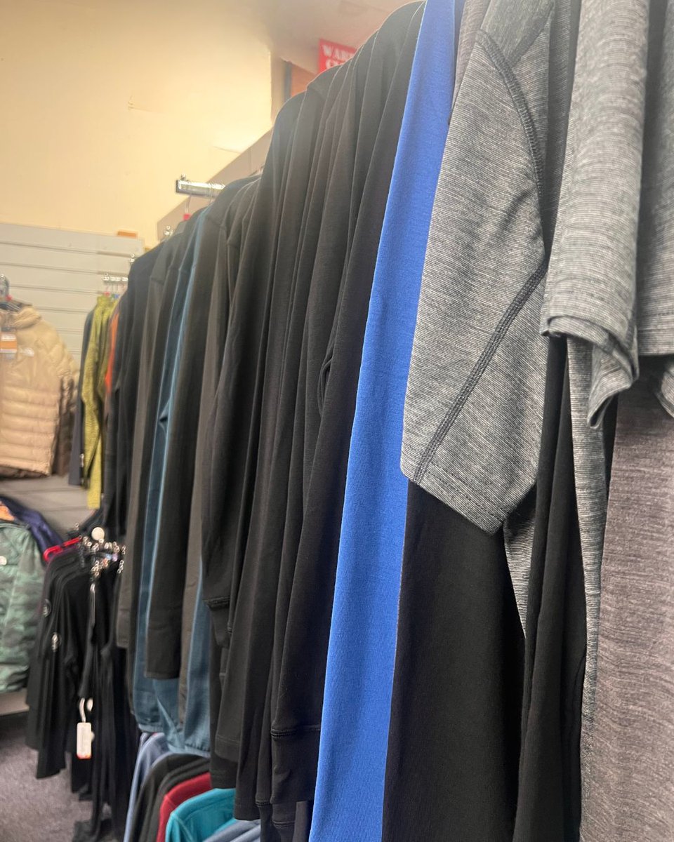 outdooraction_'s tweet image. Not all heroes wear capes… some wear base layers 👀

The layer you don’t see is the one that does the hard work — wicking away sweat, trapping warmth, and keeping you comfortable from first step to summit.

#BaseLayer #LayerUp #StayWarm #OutdoorEssentials #HikingLife