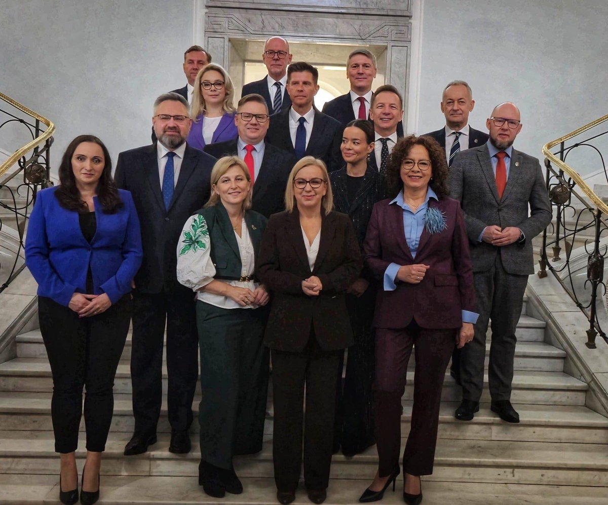 Paulina Hennig-Kloska tweet media