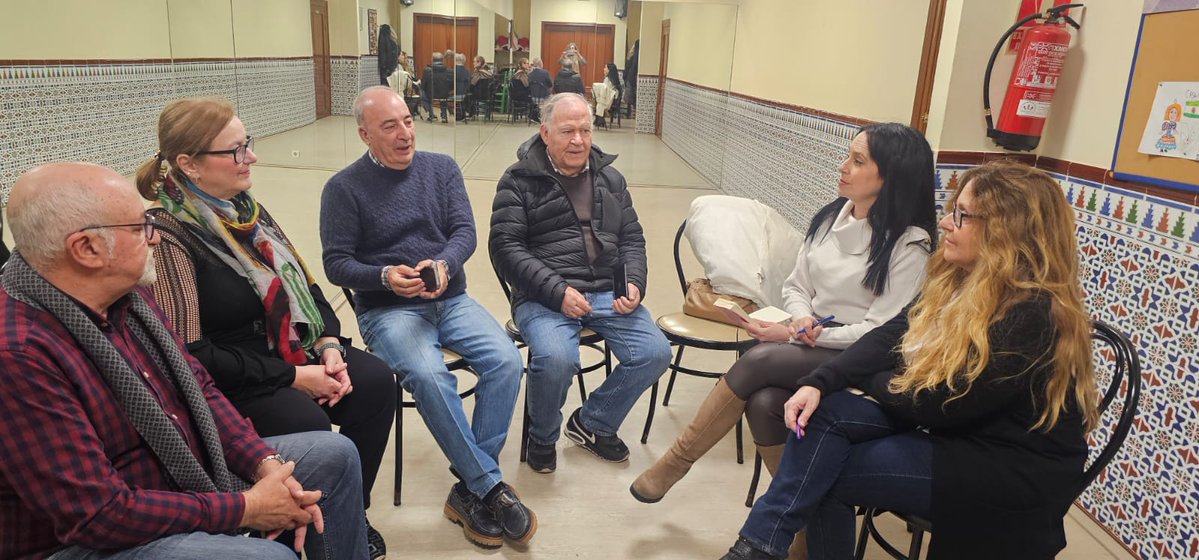 🪑Continuando con nuestros encuentros con las asociaciones de #Alcorcón

👥 Hoy hemos compartido nuestro proyecto y escuchado las propuestas de la Casa Cultural Andaluza de Alcorcón.
Desde <a href="/X_Alcorcon/">X Alcorcón</a> seguimos trabajando por mejorar nuestra ciudad.

Por #Alcorcón ❤💚