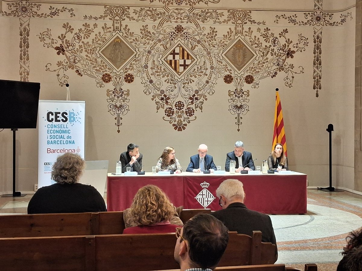 Avui el Consell Econòmic i Social de Barcelona fa la  presentació de l’informe “La inversió en polítiques actives d’ocupació a Barcelona i la Regió Metropolitana de Barcelona”.
Participa el nostre Secretari d'Acció Sindical <a href="/oscarriu/">Oscar Riu</a> <a href="/ugtcatalunya/">UGT de Catalunya</a>