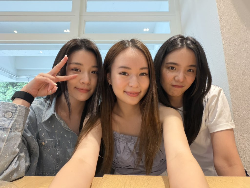 ginnynatnicha (@ginnynatnicha) on Twitter photo 