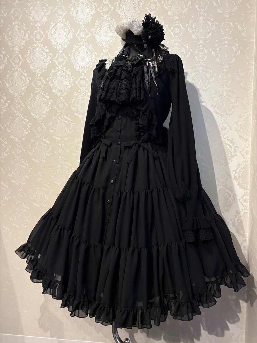 🌙おすすめコーデ🌙 #アトリエピエロ大阪店 Physical Drop