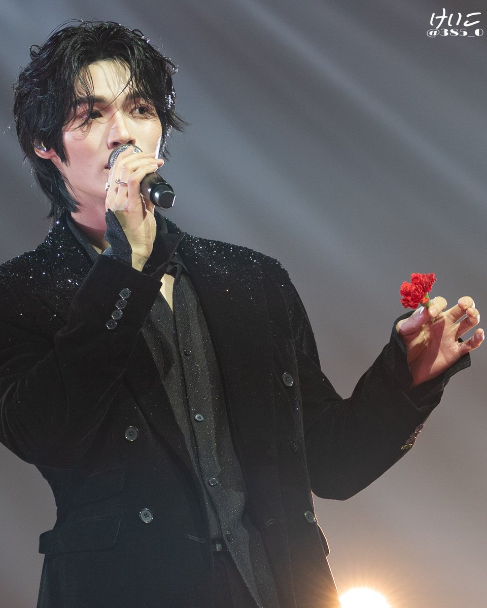 🌹

#RISERCONCERTD3 
#winmetawin️️