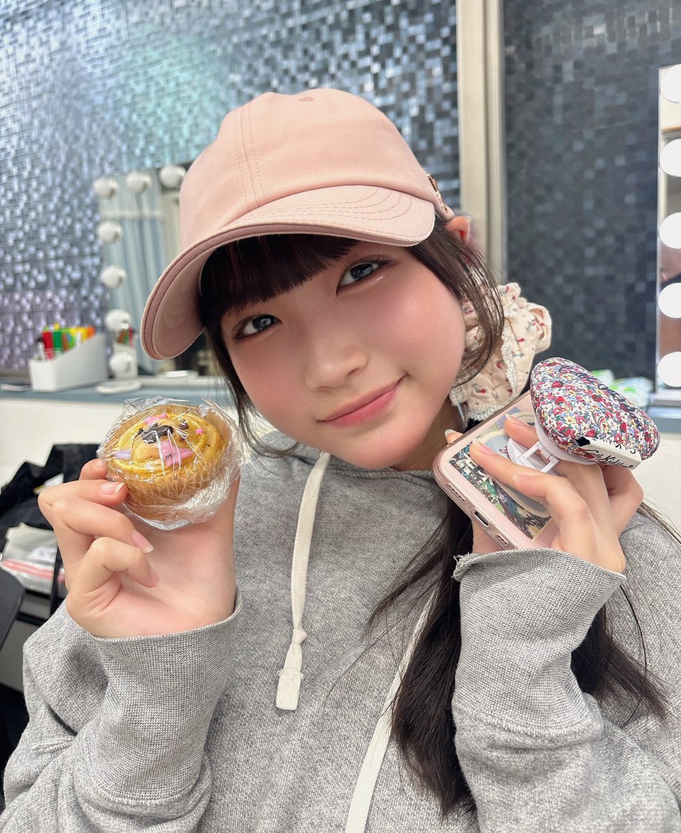 meronmeroremon's tweet image. ゆりぴが目の前で食べてくれたよ💗

 #HappyValentinesDay