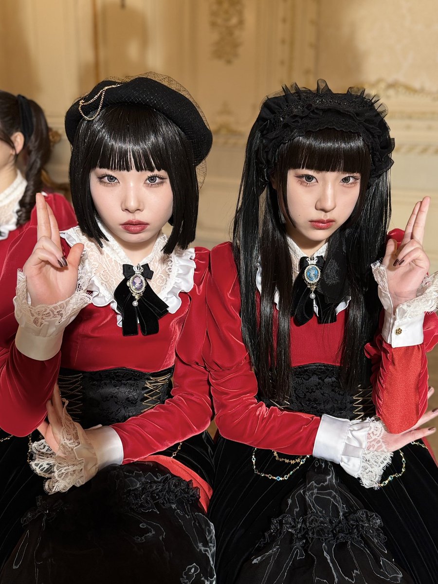 Phantomsiita_fr's tweet photo. MV 「Rose Moon」 🥀♡
✦ https://t.co/iQ7DOdiQHP ✦
#ファントムシータ #薔薇色の月 #RoseMoon #LuneRose #PhantomSiita #PhantomSiitaFrance #PhantomSiitafans #Haine #Jpop #Ado https://t.co/08wGF5urOd