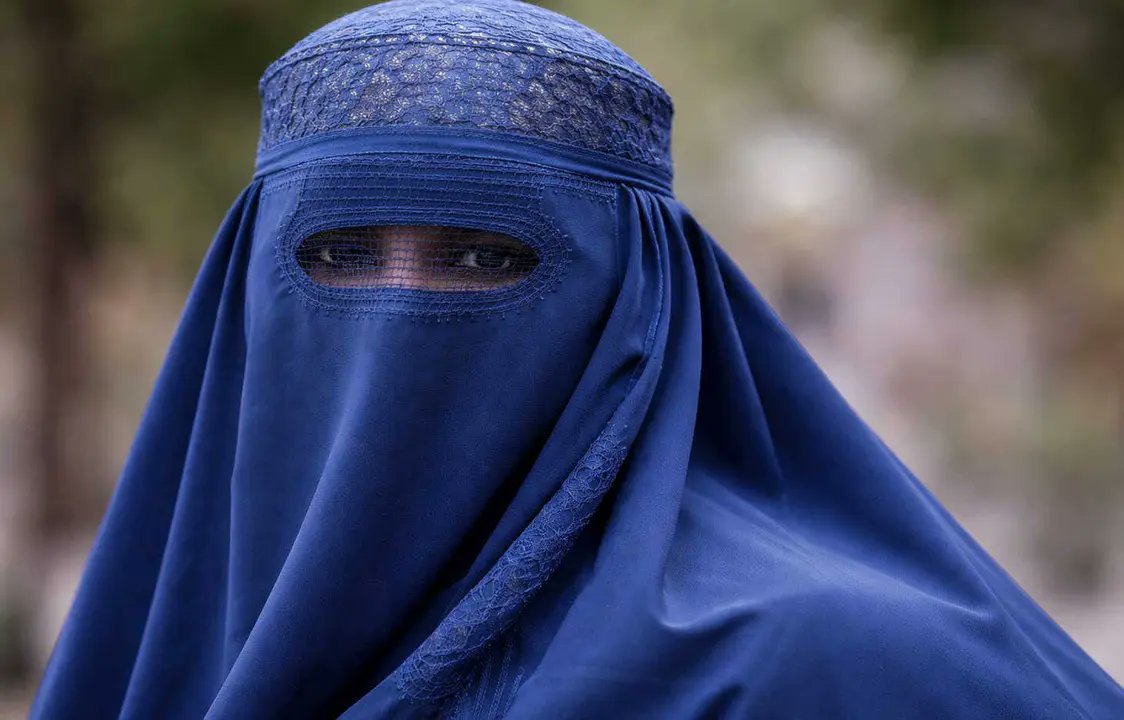 ¿Se debe prohibir el burka y el niqab en los espacios públicos?