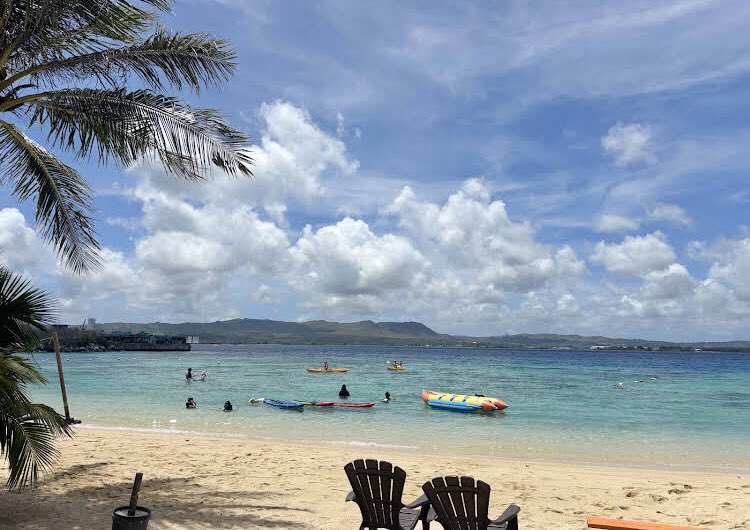 yamadatano59's tweet photo. 【よにのグァム　ロケ地　まとめ⑴ 】

① 🥪King's Restaurant
② 🏨The Tsubaki Tower
③ 🧢Village of Donki - Don Don Donki Guam
④ 🏖Guam Ocean Park
⑤ ☕️Slowalk Coffee Roasters
⑥  🍔Mosa's Joint

👇リンクまとめ👇つづく https://t.co/f1gufHKX21