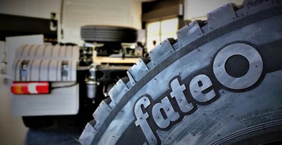 La fábrica de neumáticos Fate anunció su cierre definitivo y echará a más de 900 empleados.

La firma, con más de 80 años, dejó de operar desde hoy en su planta Virreyes, en la provincia de Buenos Aires.