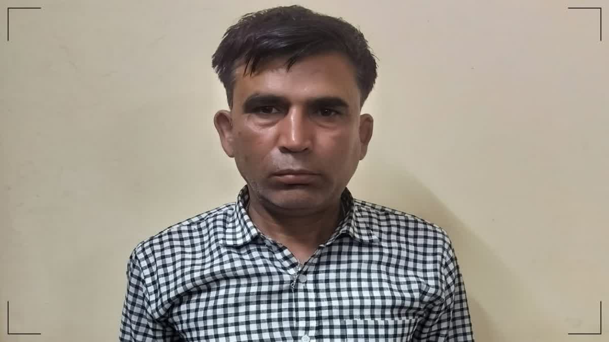 ETVBharatRJ's tweet image. बंगाल, असम, बिहार, यूपी, झारखंड से युवतियां लाकर शादी के नाम पर ठगी और धोखाधड़ी, क्राइम ब्रांच ने आरोपी को दबोचा 
etvbharat.com/hi/state/rajas… 
#crime #rajasthancid #HumanTrafficking #fraud