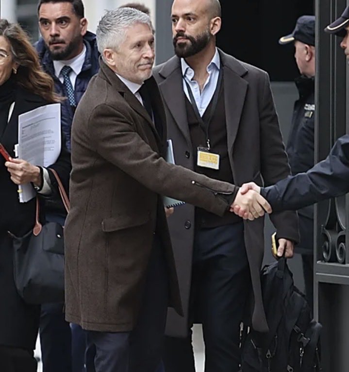 ⛔️ La Reunión Secreta tweet media