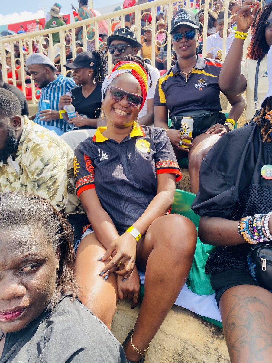 Olovely Layeng😝 tweet media