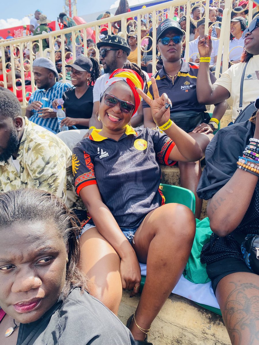 Olovely Layeng😝 tweet media