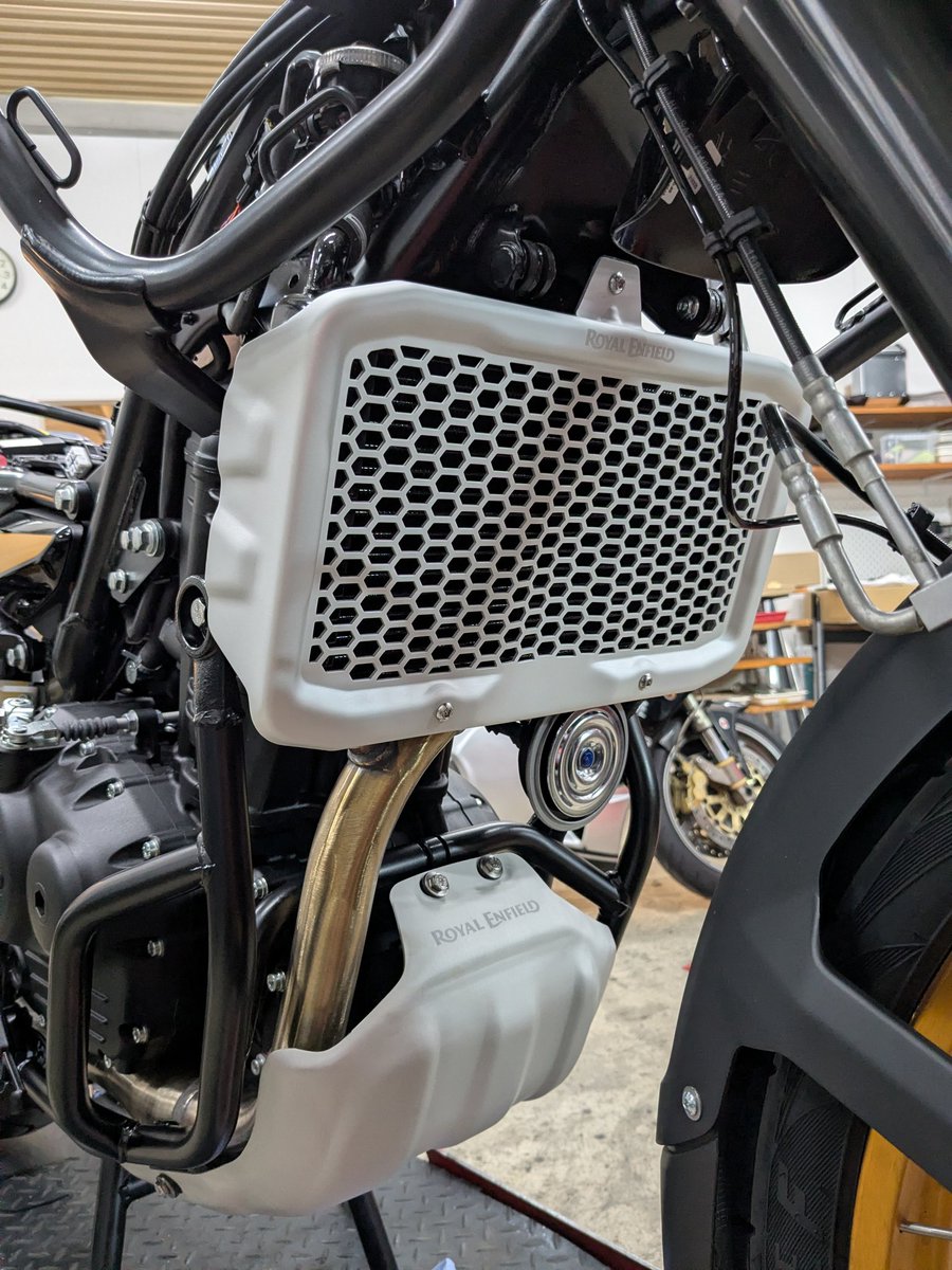 ロイヤルエンフィールド湘南WEST tweet media