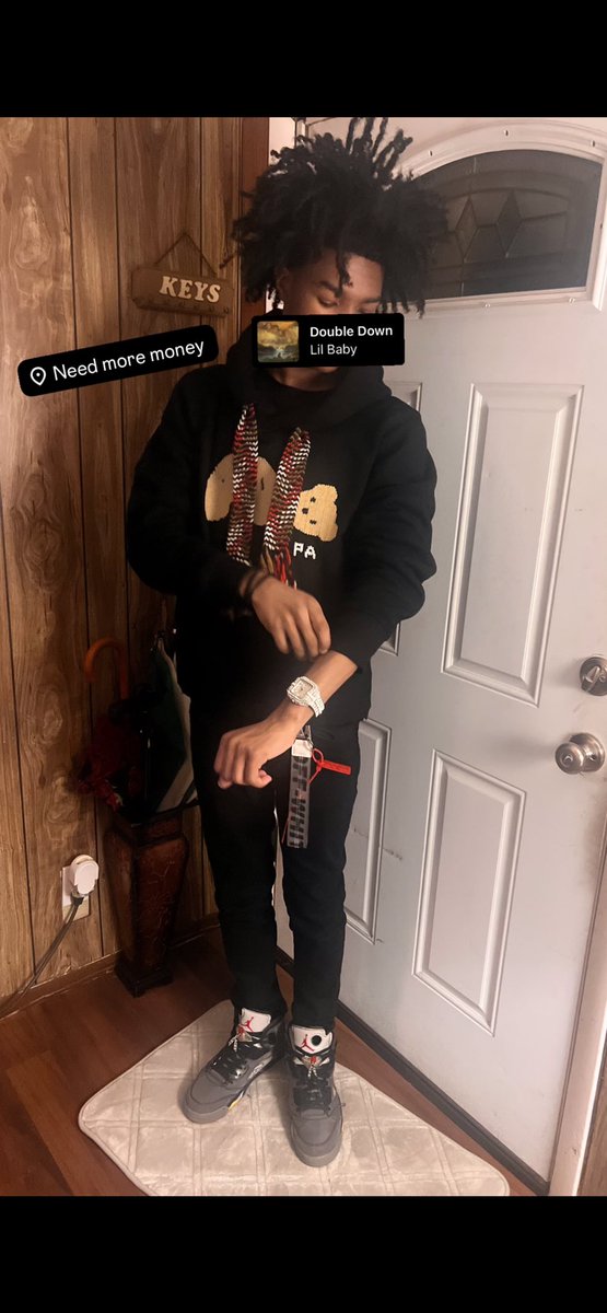 IM A SECRET ™️ tweet media