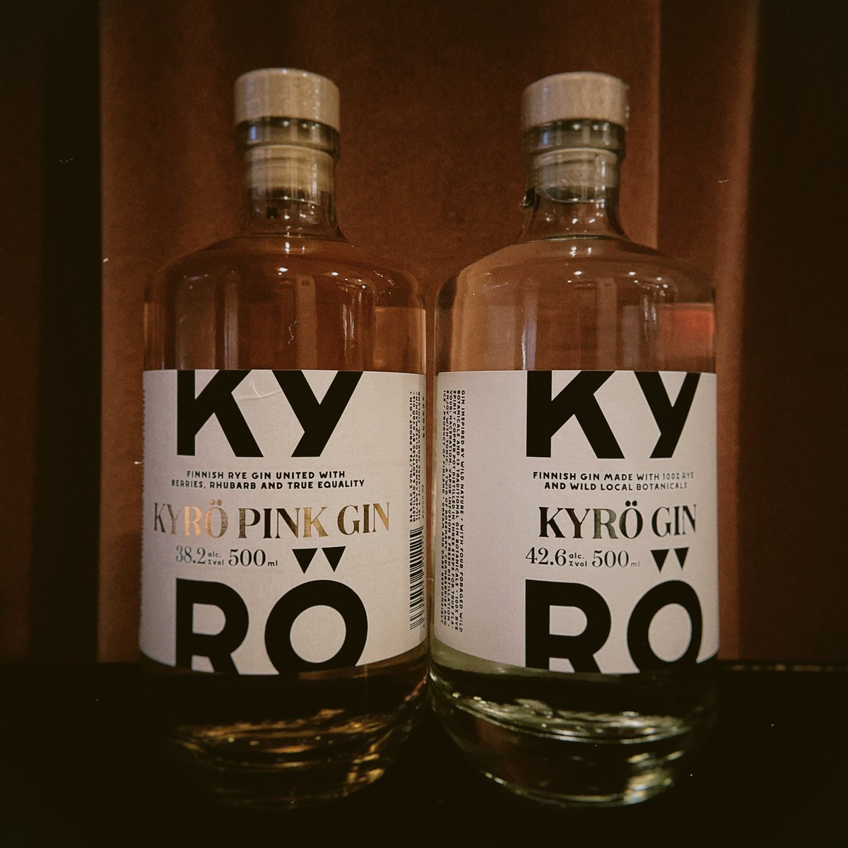 2026/2/18（水）

オープンしました。
当店人気のキュロジンに加えてキュロ ピンクジン入荷しました🇫🇮

フィンランド産ライ麦100%を使用しストロベリー、リンゴンベリー、ルバーブ、バニラ、ジュニパーをメインボタニカルに18種類使用。
甘さ酸味のバランスが秀逸✨
トニック、ソーダ、ロックで是非！