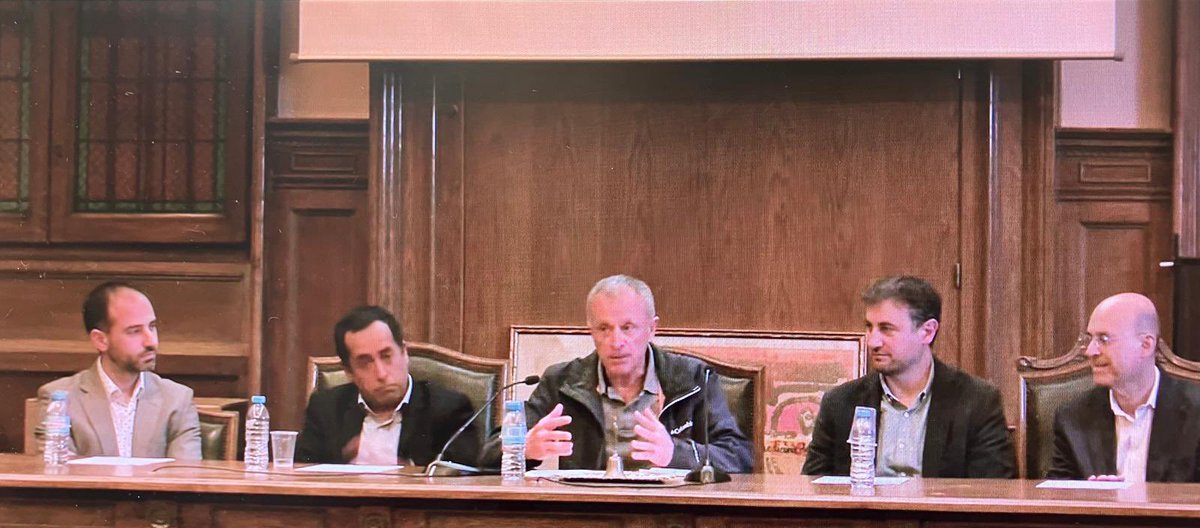 U. M. Sistèmiques. Medicina Interna H. V. d'Hebron tweet media