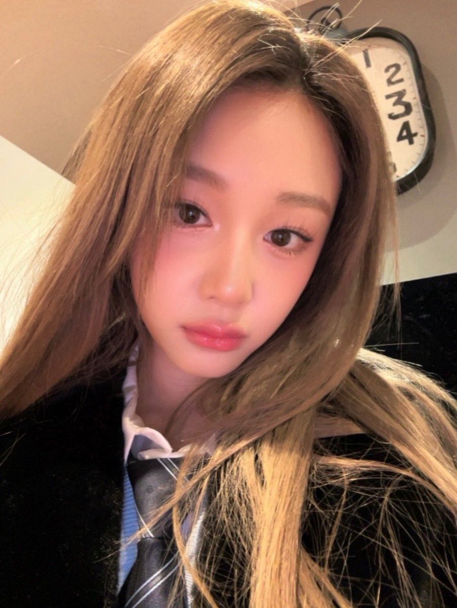 ว๊ายยยยยยยยกี้ดดดดดชีมาลงรูปให้ดูตามสัญญาละ สวยมากเลยค่ะความสวยชีเด่นมากนักเรียนสาวคนสวยเหมาะกับคอนเซ็ปต์วัยใสที่สุด
#PHARITA