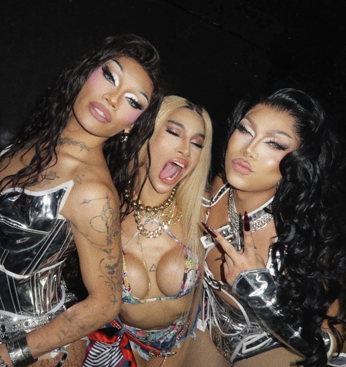 The roast of PAPANSIN SQUAD sounds good…tama mali ?! 🤭