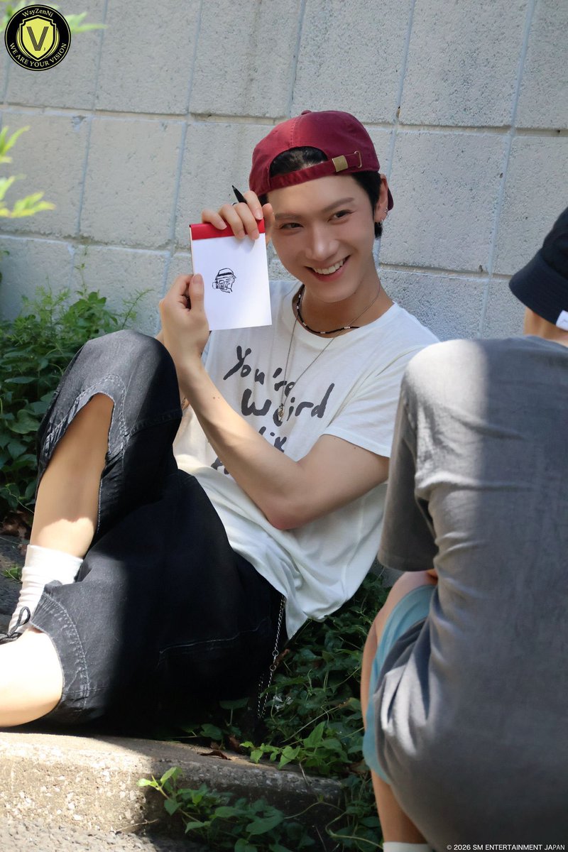 น้องเตนล์รูปนี้น่ารักมาก วาดรูปคุณช่างภาพที่ถ่ายรูปตัวเอง 🐱📸

#TEN #TENLEE #เตนล์