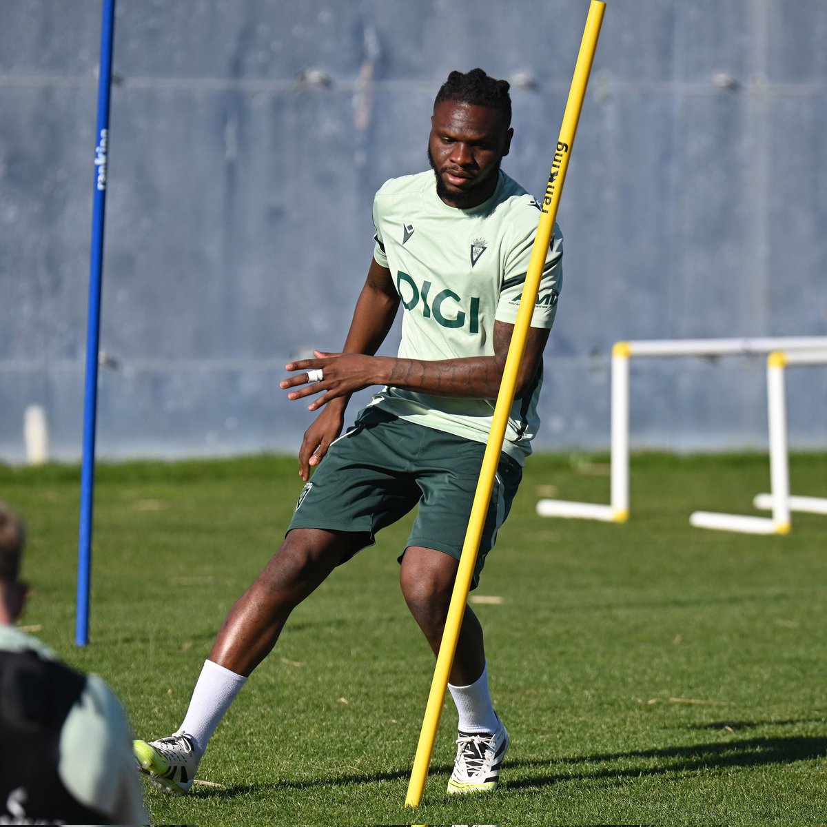 🏋️‍♂️ Au travail.