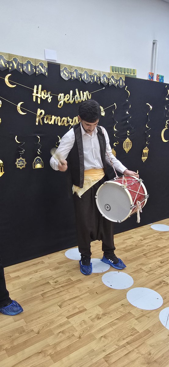 AnaokuluHalide's tweet photo. Maarifin Kalbinde Ramazan

Ramazan ayı kapsamında; yardımlaşma ve dayanışma bilincini geliştirmek, yardım etme konusunda farkındalık oluşturmak amacıyla öğrencilerimizle birlikte  kolileri hazırlayarak ihtiyaç sahiplerine ulaştırdık.@tcmeb @Yusuf__Tekin @Diyarbakirmem @erganimem2 https://t.co/oCMPqjtPwP