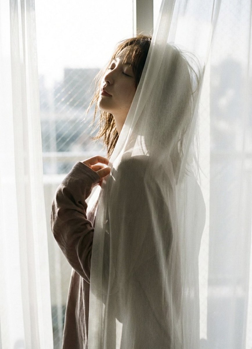 「朝の柔らかな光に包まれて。」

#清楚系 #透明感 #ポートレート #自撮り界隈 #推してください #1mmでもいいなと思ったらいいね