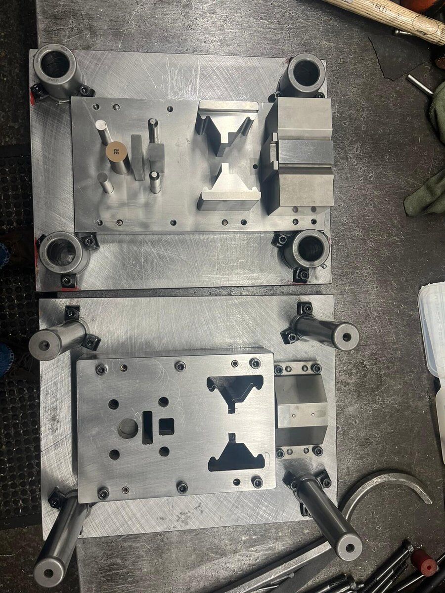 ThreewayPressings tweet media