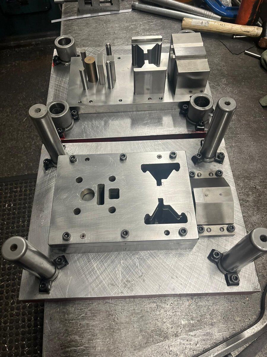 ThreewayPressings tweet media