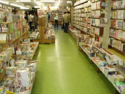 aizu_tsurugajo's tweet photo. むかし､郡山のアーケードに､ここに来れば無いものは無いと呼ばれた本屋さんが｢東北書店｣ https://t.co/xor5SwmqzG