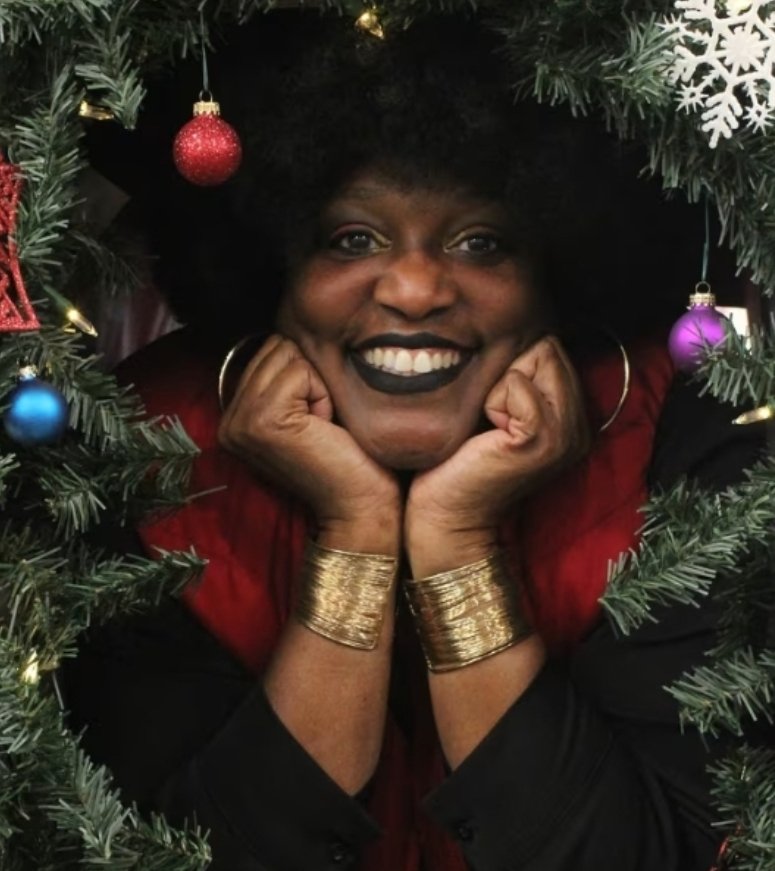 RedMedia_us's tweet image. A Black woman named Linda Davis has been killed during a recent ICE operation in Georgia. 

According to CNN, Linda who was in her first year as a special education teacher was hit by the vehicle of a man who was fleeing ICE agents. 🕊️💔